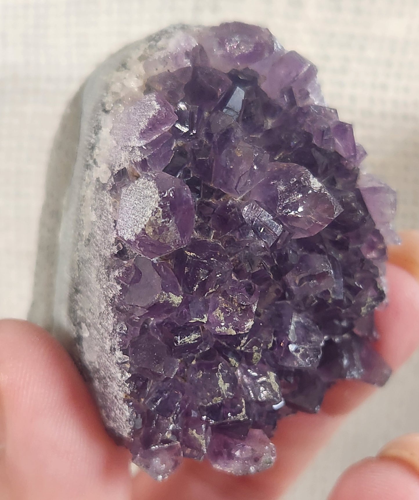 Small Amethyst Cut Base