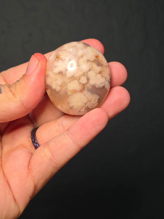 Small Flower Agate Palm Stone