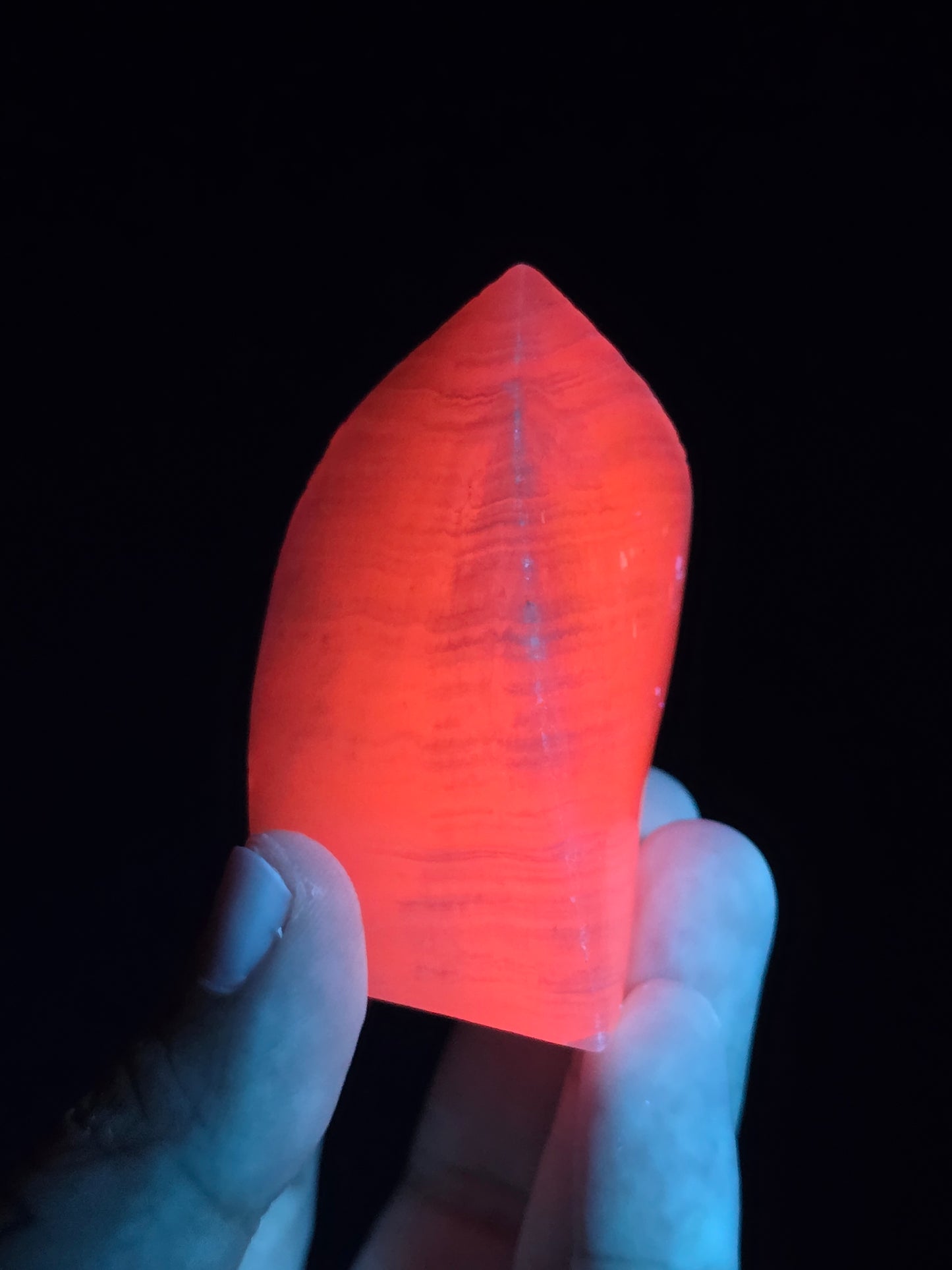 Small Mangano Calcite Flame - UV Reactive