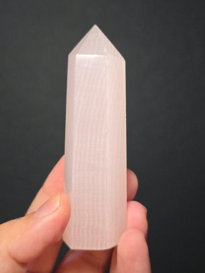 Mangano Calcite Towers - UV Reactive